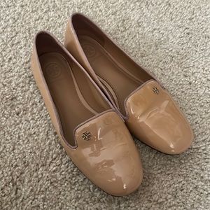 Tory Burch neutral tan slip on flats 6.5